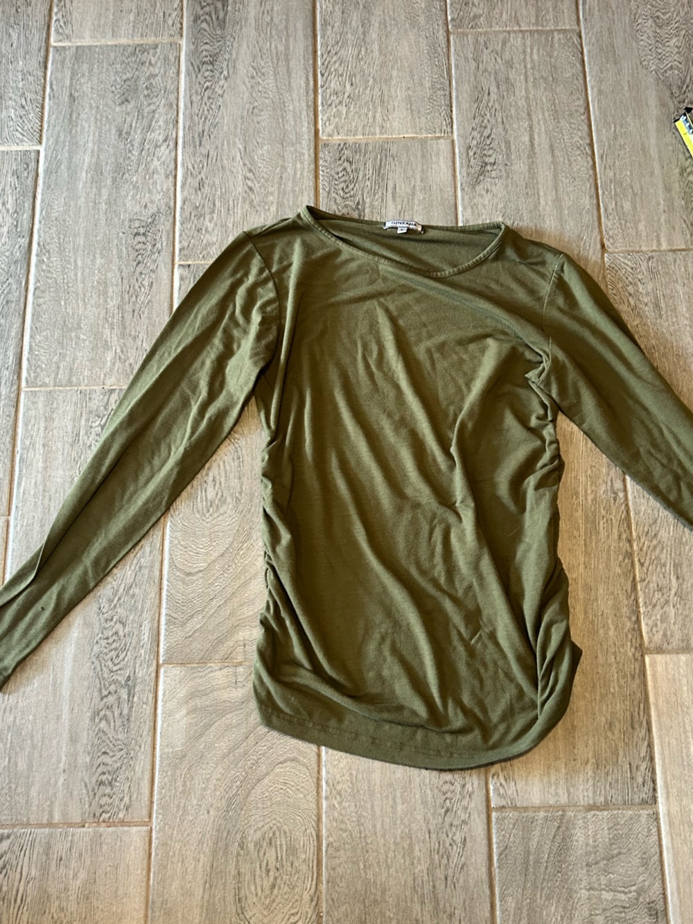 Ginkana Olive Long-Sleeve Ruched Side maternity Top -size large